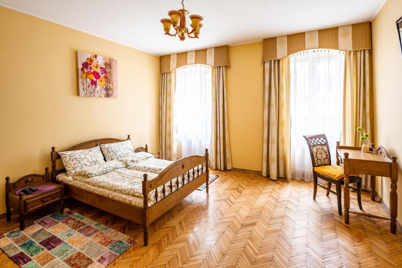 Apartment On Yana Zhizhky Lviv Extérieur photo