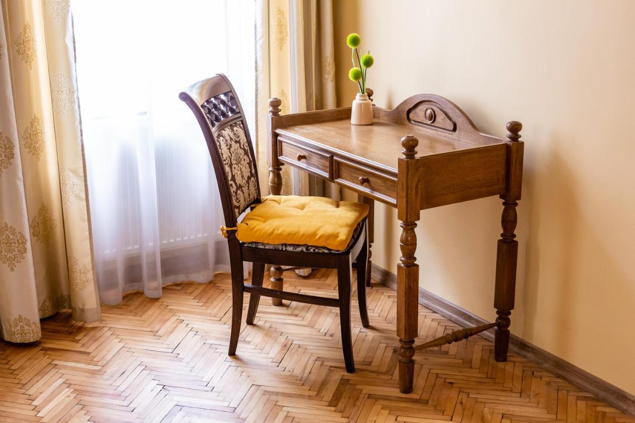 Apartment On Yana Zhizhky Lviv Extérieur photo